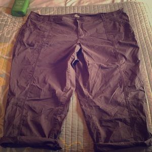 Maurice’s cargo capris